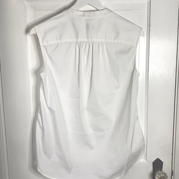 🐳BNWOT Vineyard Vines Poplin Popover Sleeveless V-neck Tie Blouse! - Picture 5 of 8